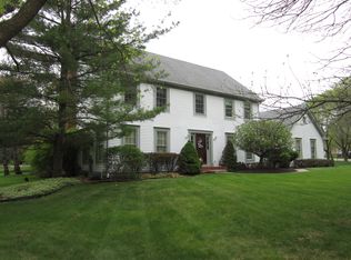 684 Bent Ridge Ln, Barrington, IL 60010