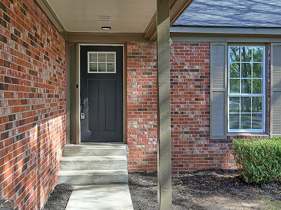 3rd image of 100 Community Rd