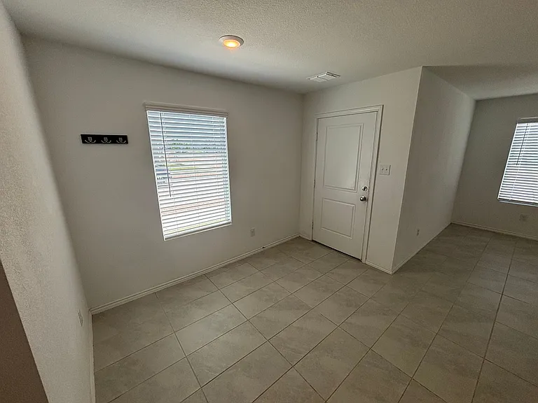 206 Sunflower St — Photo 22