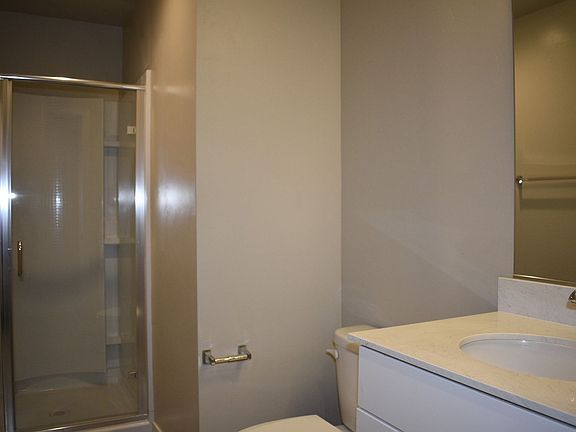 5th image of 479 McClatchy Way