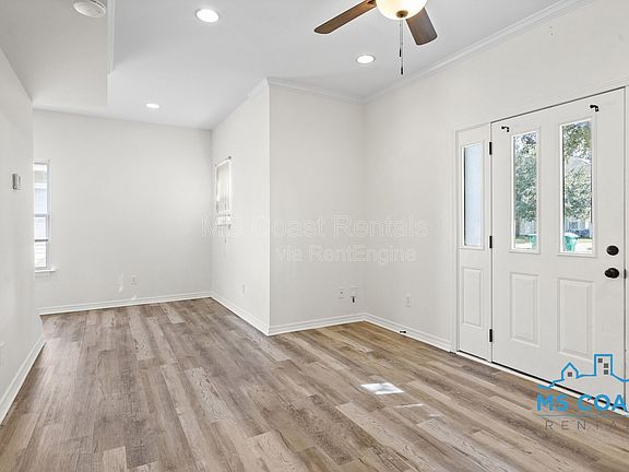 5th image of 113 Earle Taylor Ln #1