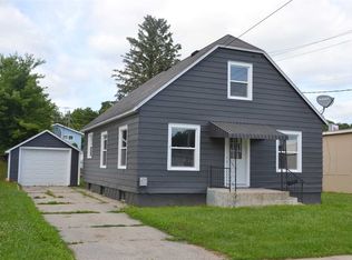 204 Iowa Ave, Decorah, IA 52101