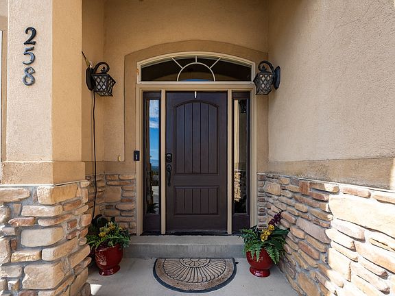 2nd image of 258 E Red Leaf Dr