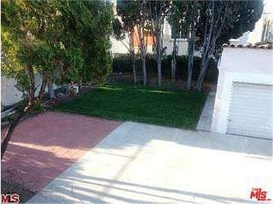 4th image of 4843 Oakwood Ave