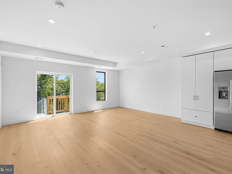 2530 B Elvans Rd SE — Photo 30