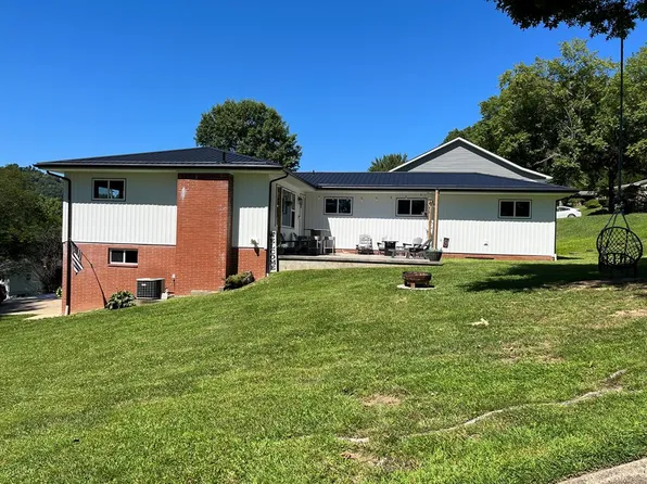 1218 Robin Dr., New Martinsville, WV 26155