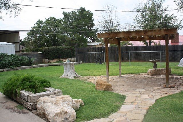 2nd image of 1214 Terrace Cir