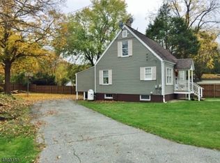 8 Lawnwood Ave, Newton, NJ 07860