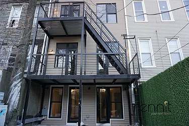 Rented by Rennit Inc.