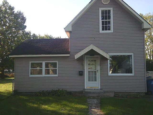 3 bed, 1393 sqft, $1,200 — Photo 1