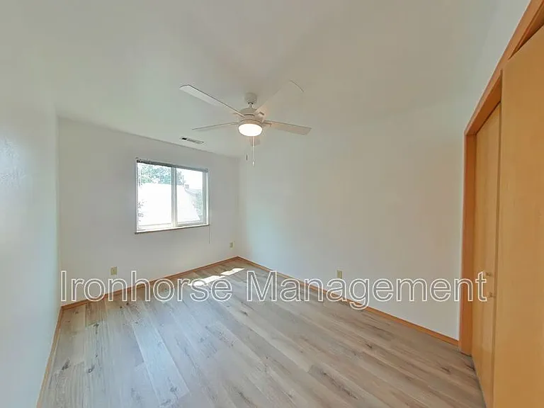 8 Michael Grove Ave #10 — Photo 18