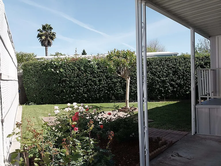 130 Candlewood Dr — Photo 3