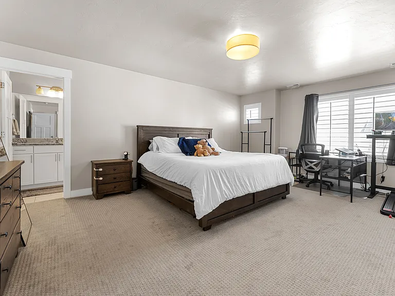673 W Gallant Dr — Photo 16