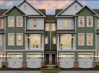 222 Park Ln, Dunellen, NJ 08812