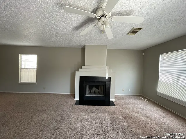 3 bed, 2.5 bath, 1734 sqft, $1,850 — Photo 2
