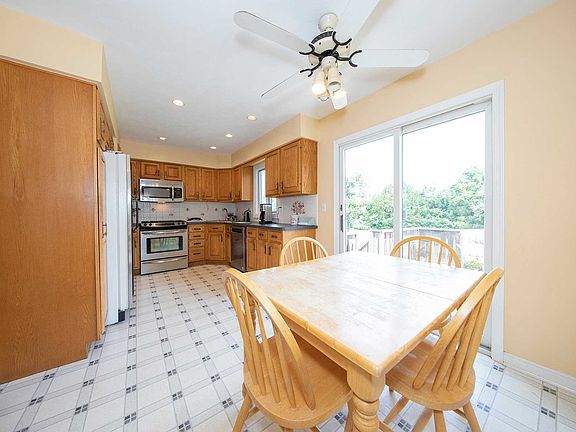 5th image of 17 Wendy Ln