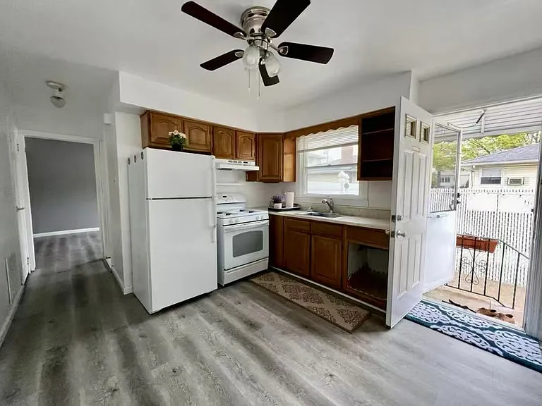 148 Slater Blvd #1R — Photo 6