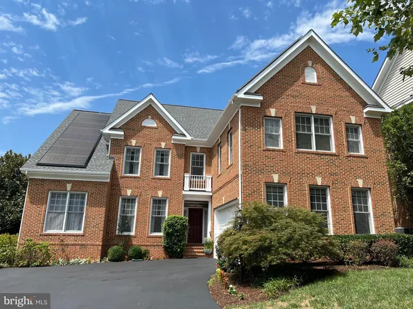 2368 Jawed Pl, Vienna, VA 22027