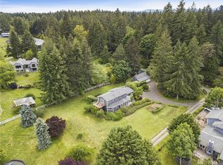 11746 Penny Pl NE, Bainbridge Island, WA 98110