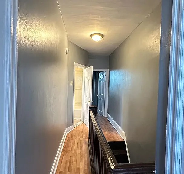 920 E Schiller St — Photo 8