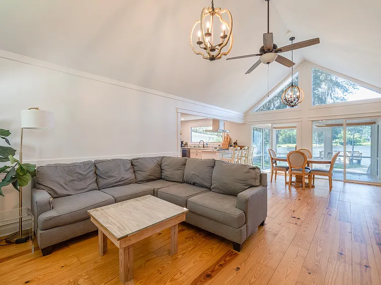 307 Doe Run Cir — Photo 118