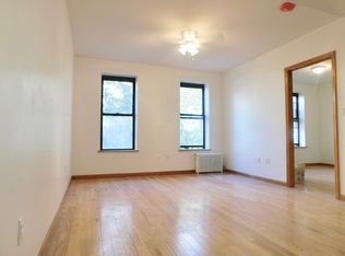 216 E 10th St APT 4E, New York, NY 10003