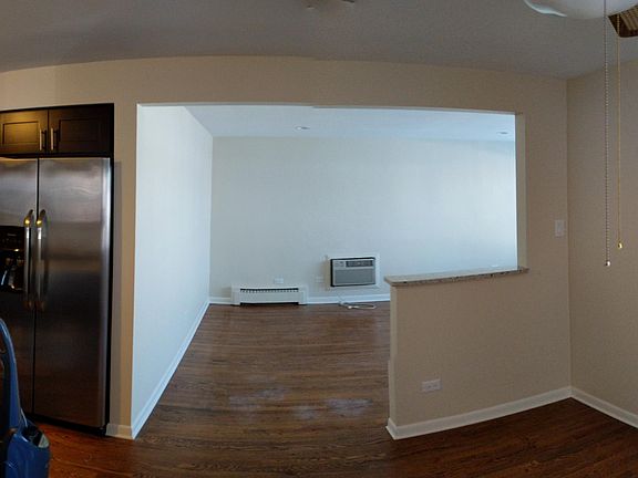 3rd image of 4644 N Sayre Ave