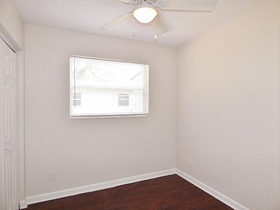 4th image of 9212 Greenleaf Rd