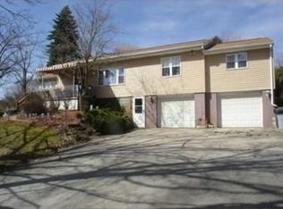 1370 Division Dr, North Huntingdon, PA 15642