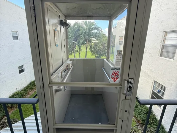 573 Flanders L, Delray Beach, FL 33484