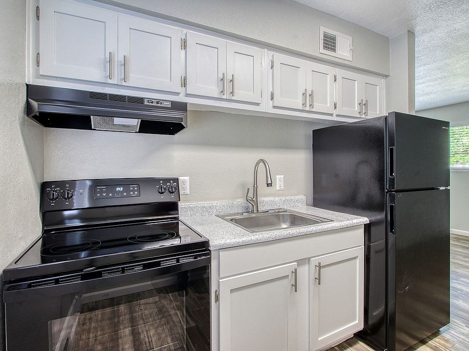 Sunset Mesa Studio Apartments