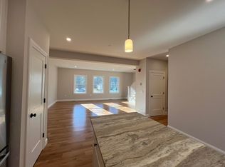 16 Juniper Ln, Portsmouth, NH 03801