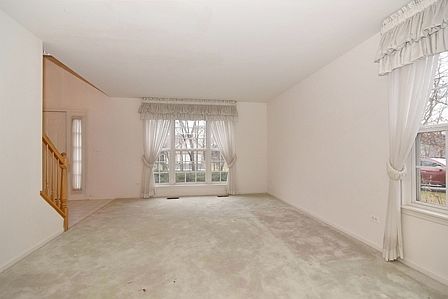 3rd image of 732 Saddlewood Dr