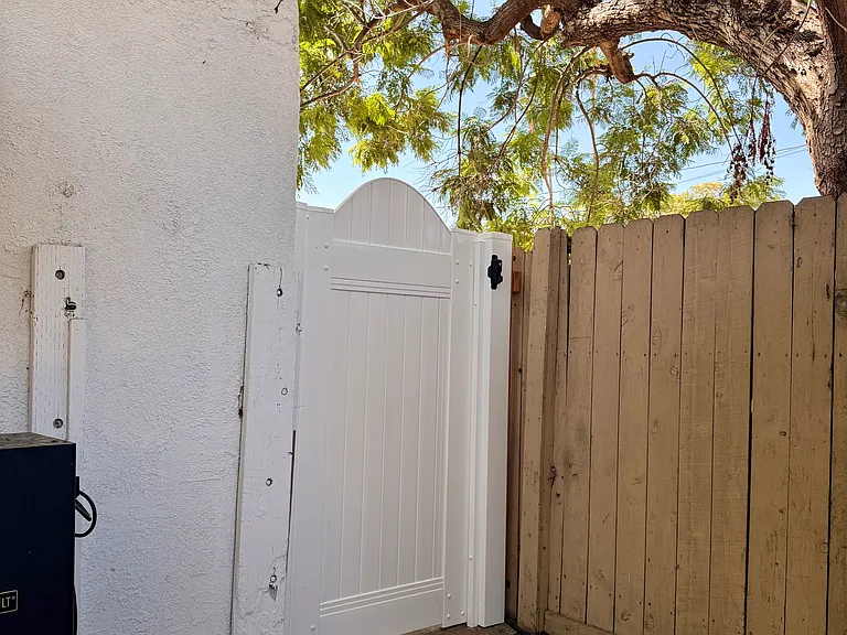 1572 S Ridgeley Dr #1/2 — Photo 35