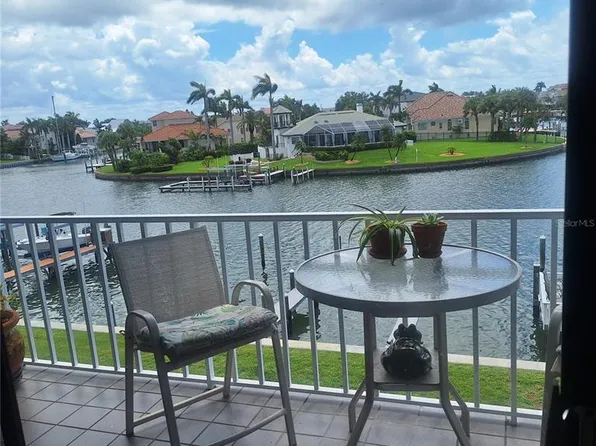 719 Pinellas Bayway #203, Tierra Verde, FL 33715