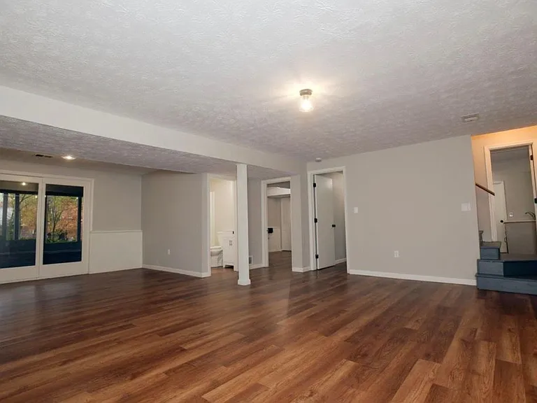 121 Eastern Hills Dr — Photo 11