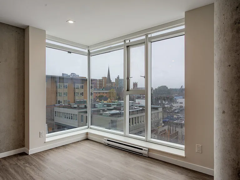 952 Johnson St — Photo 32