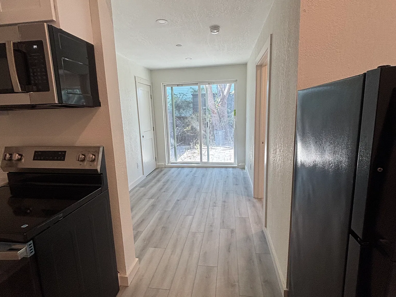 1 bed, 625 sqft, $4,495 — Photo 4