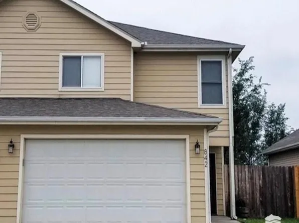 842 Whitetail Ct, Junction City, KS 66441