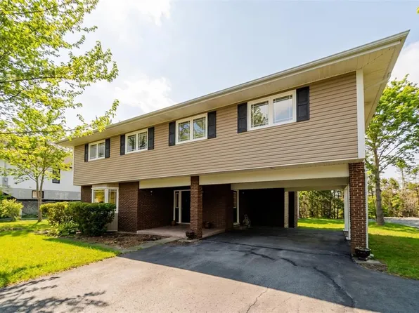 15 Newfound Lane, Bay Roberts, NL A0A1G0