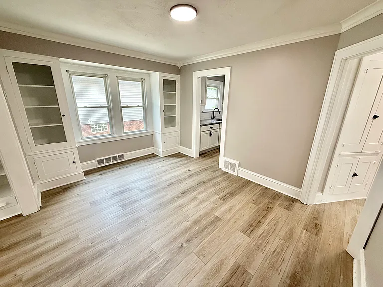 4623 Behrwald Ave — Photo 4