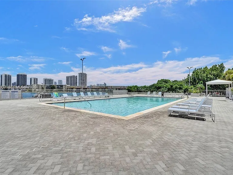 18031 Biscayne Blvd #Penthouse 01 — Photo 22