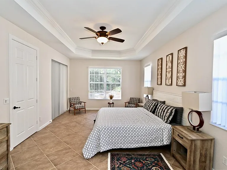 15578 Vallecas Ln — Photo 14