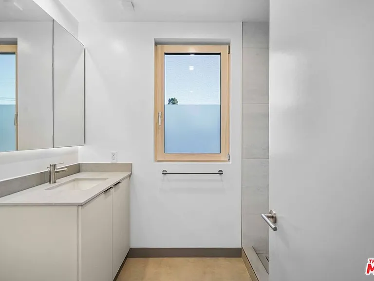 12529 Wagner St — Photo 10