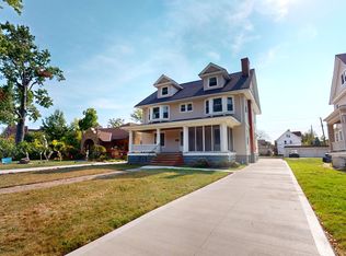 12981 Clifton Blvd, Lakewood, OH