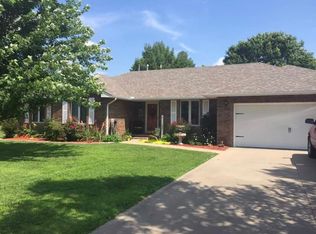 1341 Wendy Ln, Carthage, MO 64836