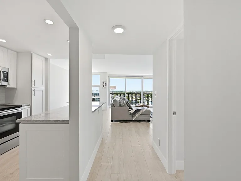 531 N Ocean Blvd #1601 — Photo 9
