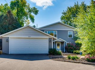 11817 Ridgemount Ave W, Minnetonka, MN 55305