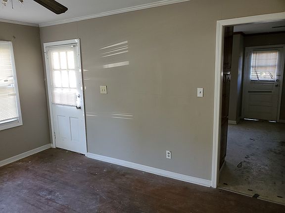 5th image of 508510 Morningside Dr NE