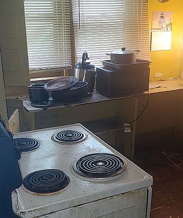3rd image of 1089 Broadway Ave
